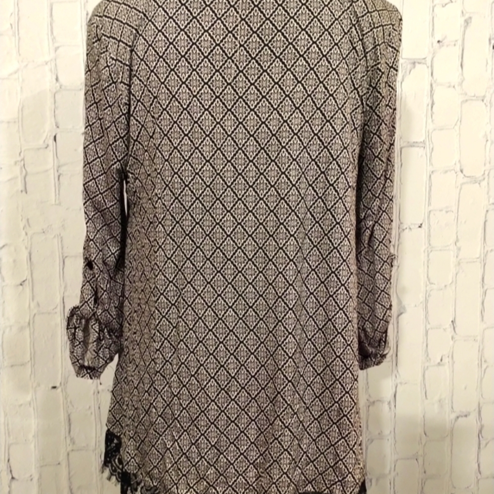 HIPPIE Rose Diamond Print Blouse Size Medium - Picture 3 of 5